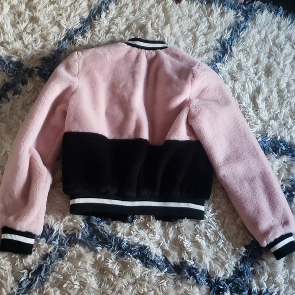 NWT F21 fuzzy jacket - Picture 6 of 7